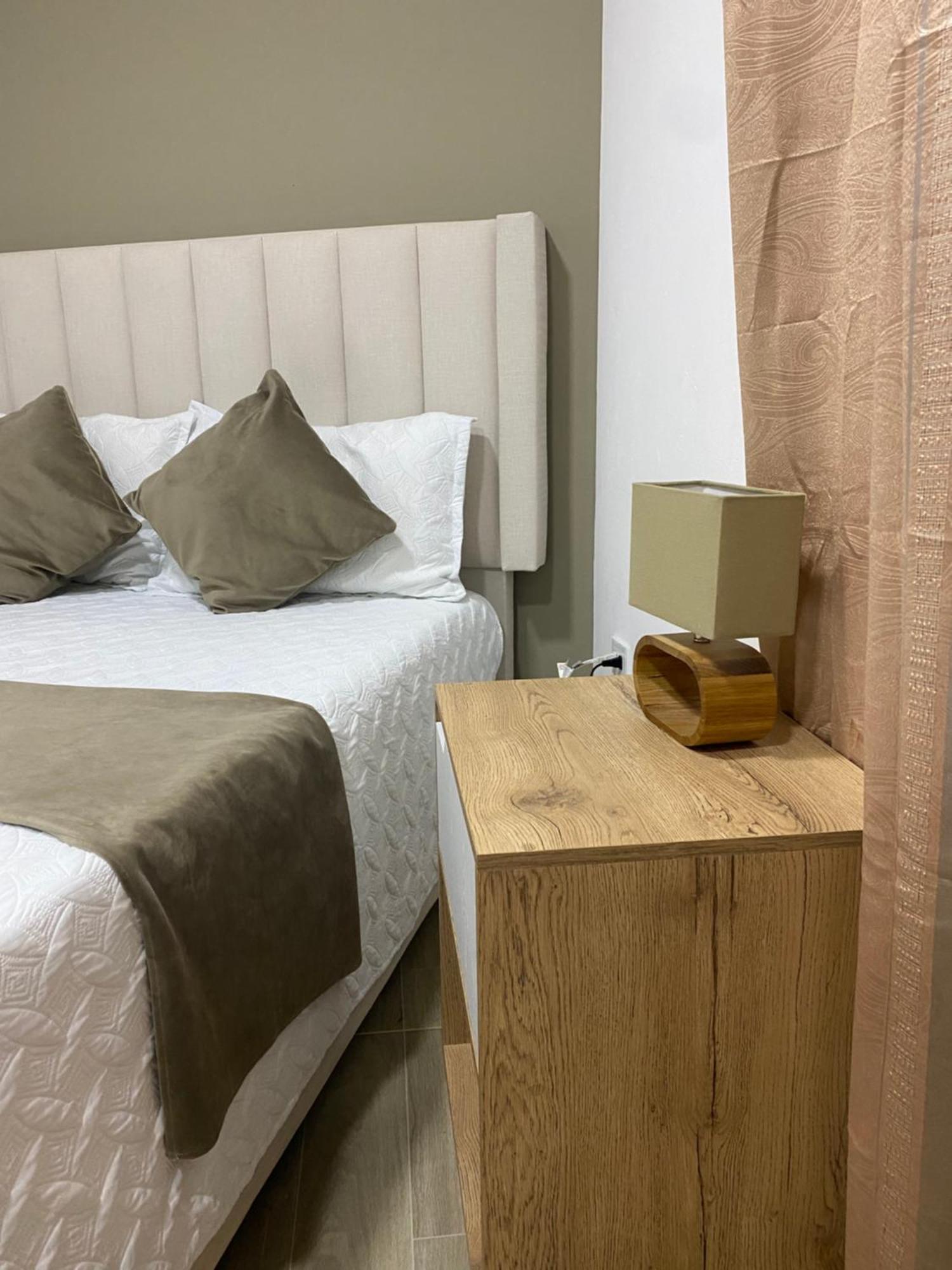Pensjonat Oak Tree House Guatapé Zewnętrze zdjęcie